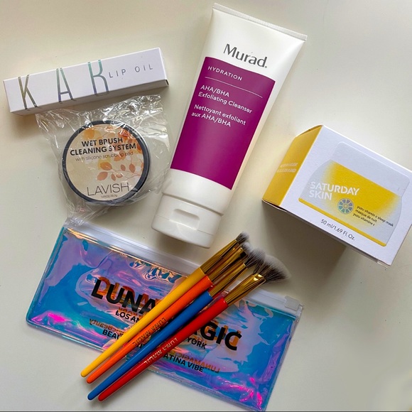 Beauty and skincare bundle - Picture 1 of 12